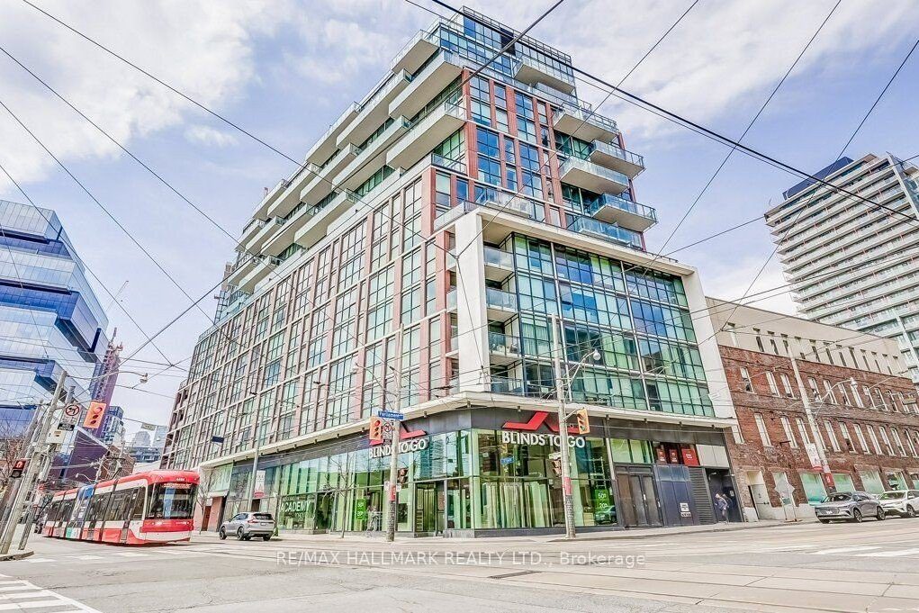 1-bedroom condo apartment for rent in Toronto — 907 - 318 King Street E (Photo 1)