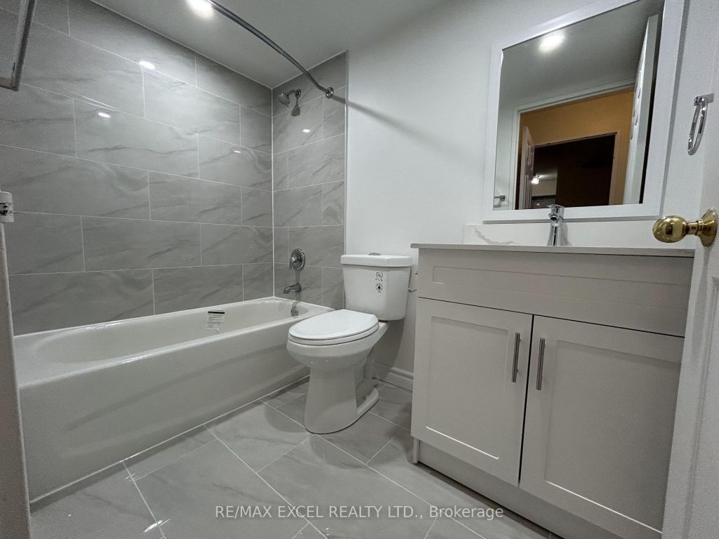 2-bedroom condo apartment for rent in Toronto — 908 - 35 Empress Avenue (Photo 1)