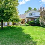 5-bedroom detached home for sale in Burlington — 912 Boothman Avenue (Photo 3)