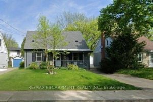 2-bedroom detached home for rent in Hamilton — 92 Gary Avenue