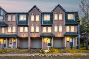 3-bedroom condo townhouse for sale in Mississauga — 93 - 2945 Thomas Street