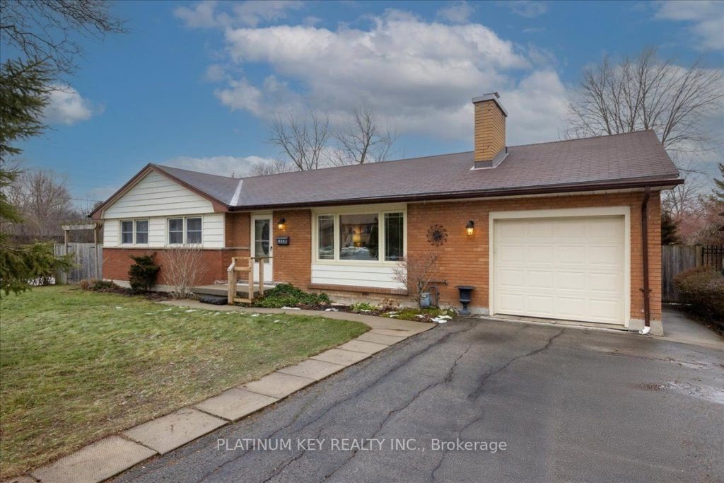 3-bedroom detached home for sale in London North — 931 Valetta Street (Photo 1)