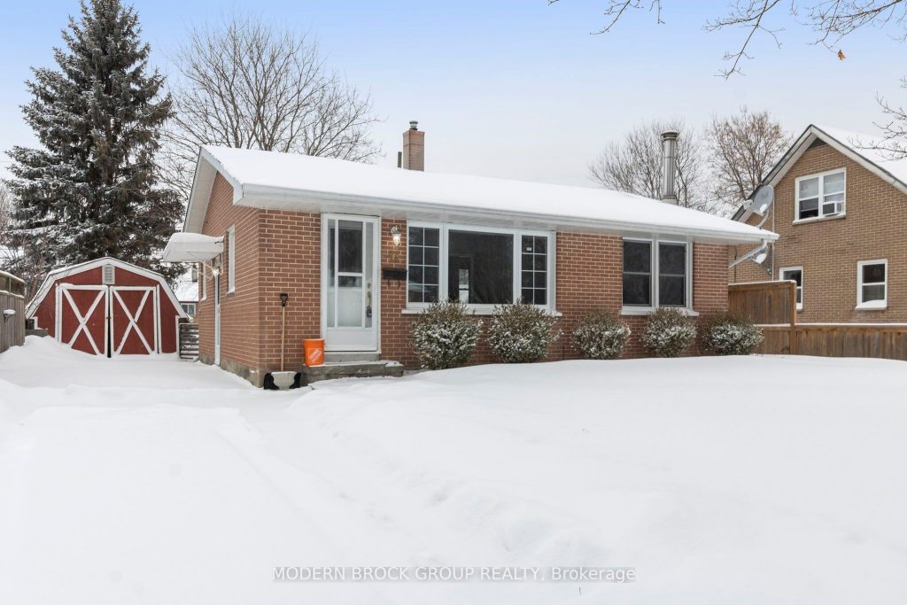 2-bedroom detached home for sale in Brockville — 94 Bisley Crescent (Photo 1)