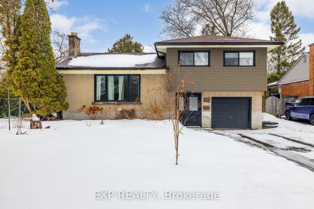 3-bedroom detached home for rent in Ottawa — 972 Arkell Street (Photo 1)