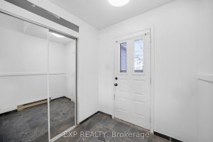 2-bedroom condo townhouse for sale in Ottawa — 98 Castlegreen Private