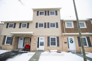 4-bedroom condo townhouse for rent in Brantford — B - 496 Grey Street
