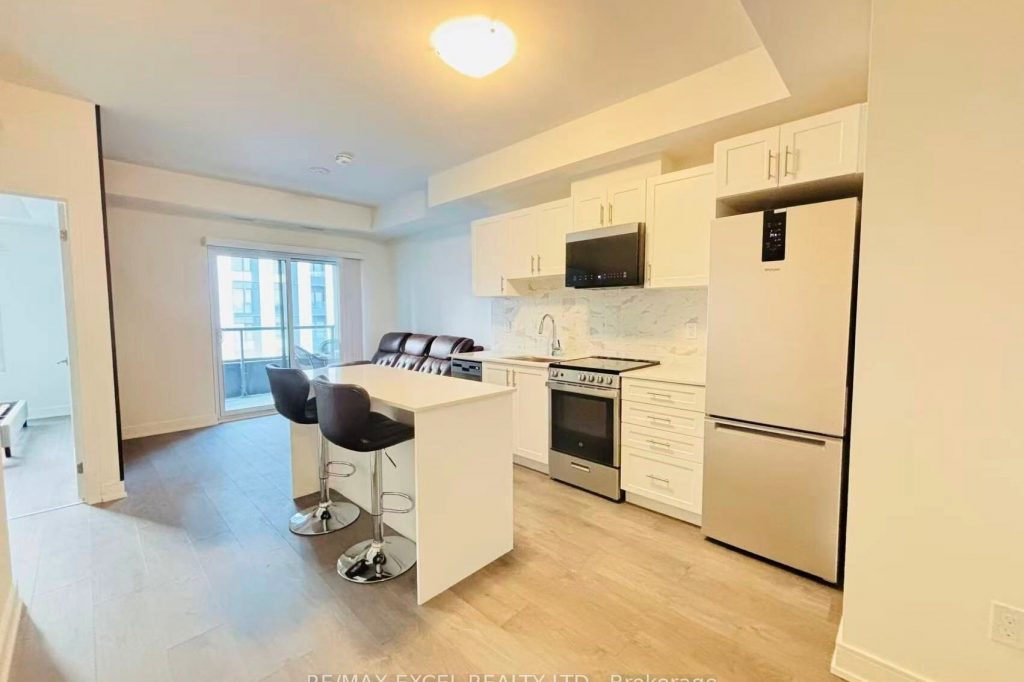 1-bedroom condo apartment for rent in Newmarket — B 709 - 715 Davis Drive (Photo 1)