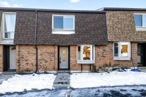 3-bedroom condo townhouse for sale in Ottawa — B - 905 Elmsmere Road