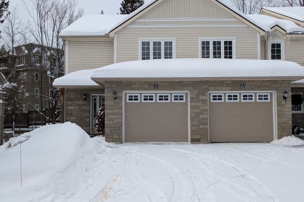 3-bedroom condo townhouse for sale in Huntsville — B1 - 20 Dairy Lane (Photo 1)