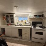 1-bedroom detached home for rent in Toronto — Basement - 43 Indian Road Crescent (Photo 4)