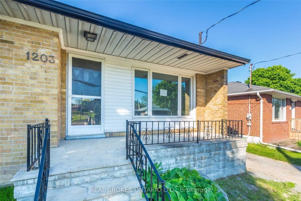 2-bedroom detached home for rent in Oshawa — Bsmt - 1203 Wecker Drive (Photo 1)
