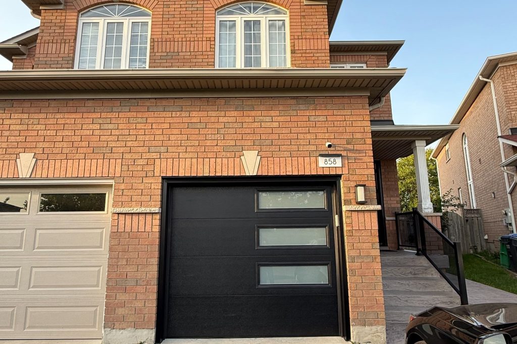 1-bedroom detached home for rent in Mississauga — Bsmt - 858 Khan Crescent (Photo 1)