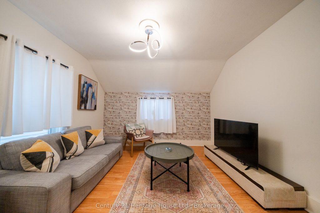 2-bedroom triplex home for rent in Kitchener — C - 180 Weber Street E (Photo 1)