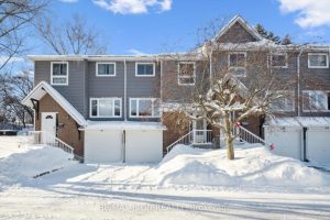 3-bedroom condo townhouse for sale in Waterloo — E - 297 Bluevale Street N