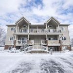 2-bedroom condo townhouse for rent in Ottawa — F - 157 Crestway Drive (Photo 1)