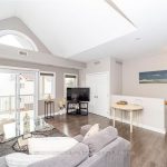 2-bedroom condo townhouse for rent in Ottawa — F - 157 Crestway Drive (Photo 4)