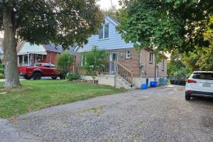 Studio detached home for rent in Hamilton — Lower - 320 East 19th Street