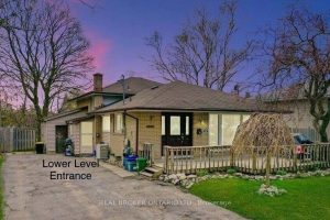 3-bedroom duplex home for rent in Barrie — Lower - 65 Ottaway Avenue