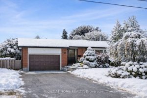 2-bedroom detached home for rent in Pickering — Lower - 720 Leaside Street