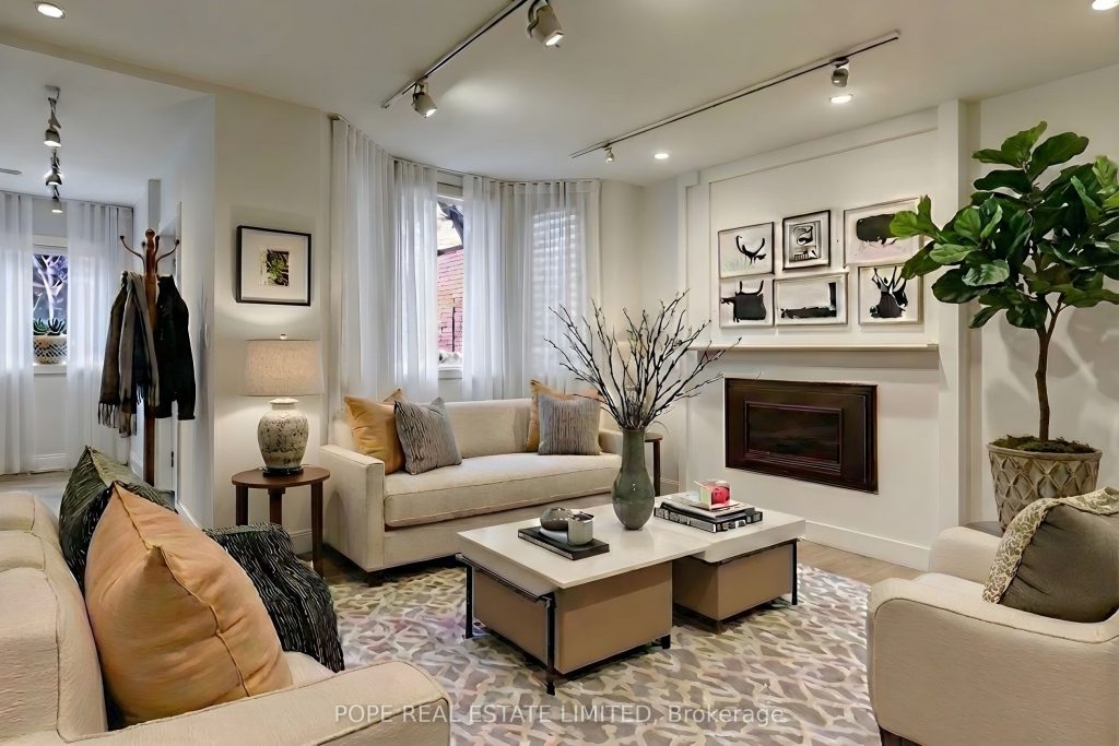 2-bedroom multiplex home for rent in Toronto — Lower - 95 Major Street (Photo 1)