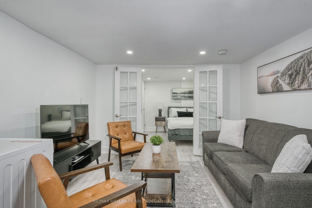 1-bedroom semi-detached home for rent in Toronto — Lower Fl - 138 Booth Avenue (Photo 1)
