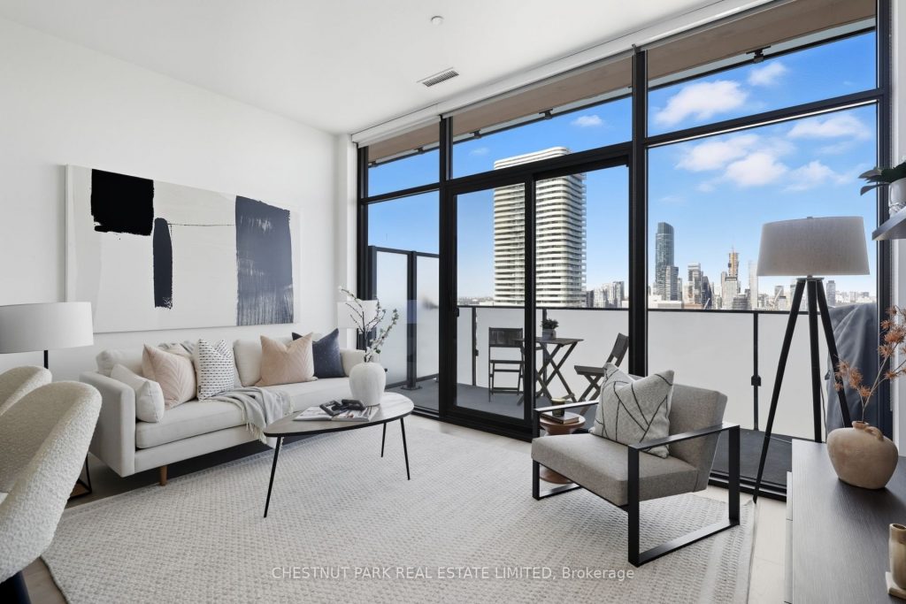 1-bedroom condo apartment for sale in Toronto — LPH10 - 20 Lombard Street (Photo 1)