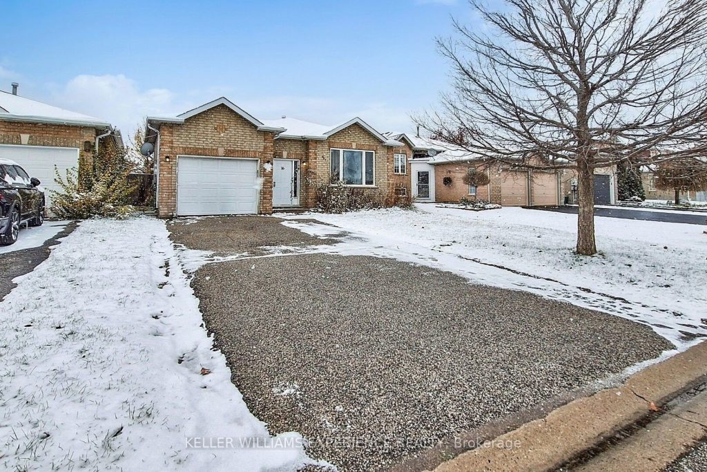3-bedroom duplex home for rent in Barrie — Main - 16 Nicole Marie Avenue (Photo 1)