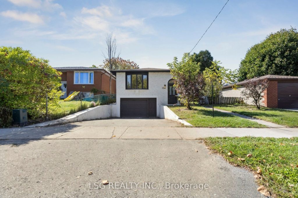 4-bedroom detached home for rent in Kitchener — Main Floor - 335 Belmont Avenue (Photo 1)