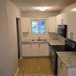 3-bedroom semi-detached home for rent in Brampton — Main Level - 89 Wellington Street E (Photo 4)