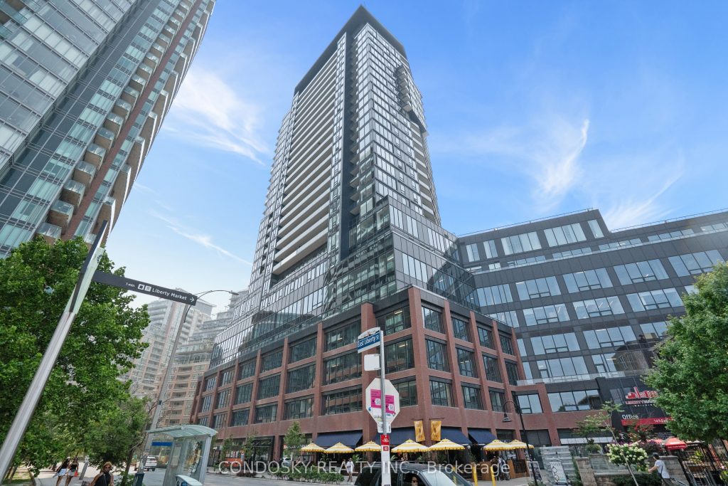 1-bedroom condo apartment for rent in Toronto — PH01 - 135 East Liberty Street (Photo 1)