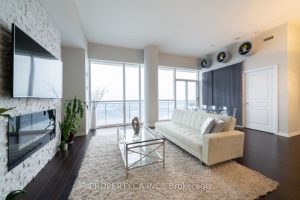 2-bedroom condo apartment for sale in Mississauga — PH3504 - 223 Webb Drive