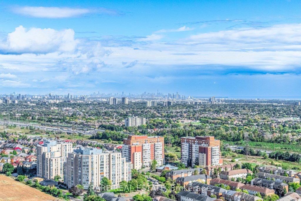 3-bedroom condo apartment for sale in Mississauga — TPH6 - 25 Kingsbridge Garden Circle (Photo 1)