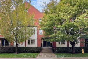 2-bedroom condo townhouse for sale in Toronto — Unit4 - 74 Munro Street