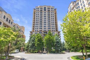 3-bedroom condo apartment for sale in Toronto — UPH4 - 662 Sheppard Avenue E