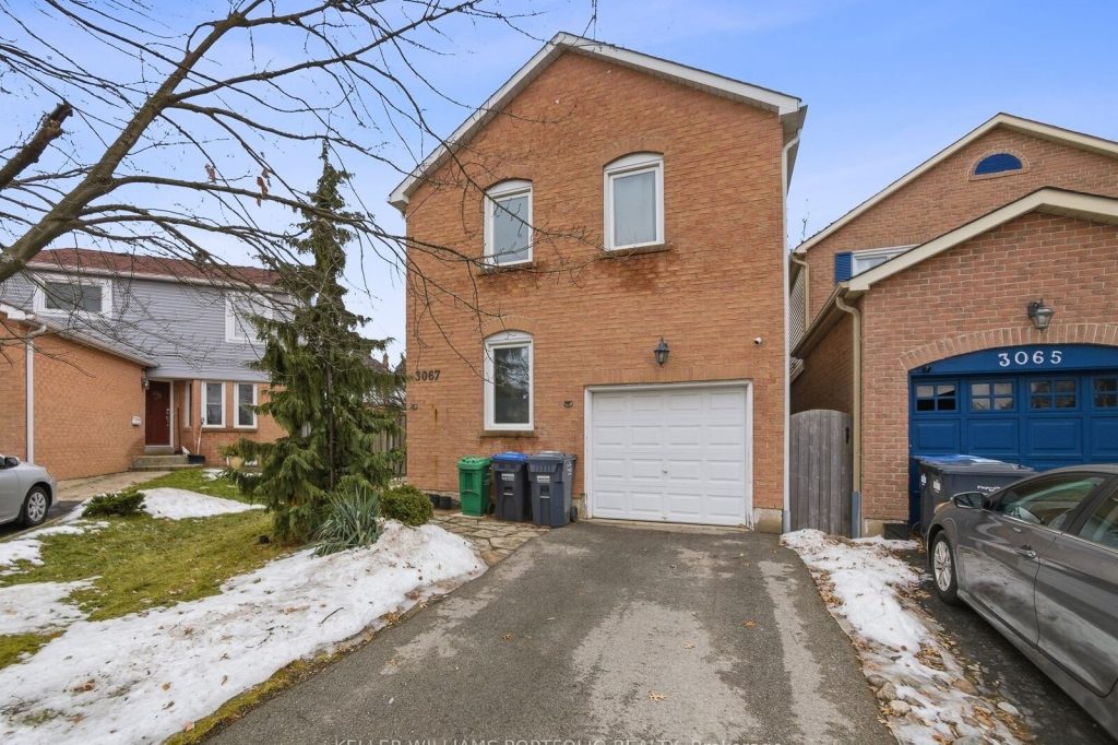 3-bedroom detached home for rent in Mississauga — Upper - 3067 Ilomar Court (Photo 1)