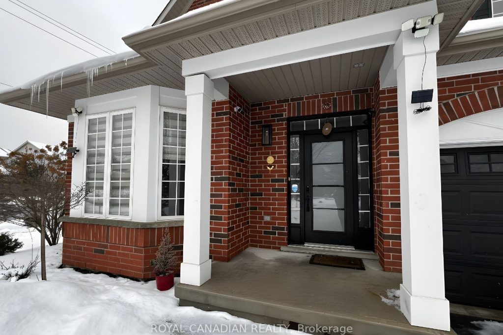 4-bedroom detached home for rent in Kitchener — Upper - 501 Topper Woods Crescent (Photo 1)