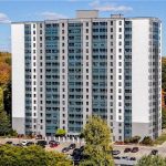 1-bedroom condo apartment for sale in Waterloo — 1002 - 55 Green Valley Drive (Photo 4)