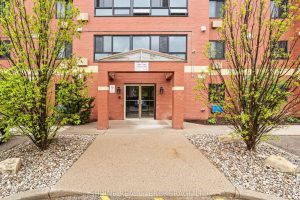 2-bedroom condo apartment for sale in Middlesex — 1007 - 95 Baseline Road W