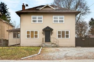 5-bedroom duplex home for sale in Halton — 1012 North Shore Boulevard E