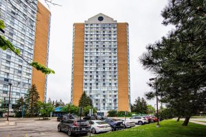 2-bedroom condo apartment for sale in Peel — 1015 - 35 Trailwood Drive