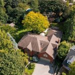 6-bedroom home for sale in Hamilton — 102 Cumming Court (Photo 4)