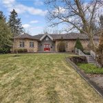 4-bedroom detached home for sale in Brantford — 103 Tutela Heights Road (Photo 2)
