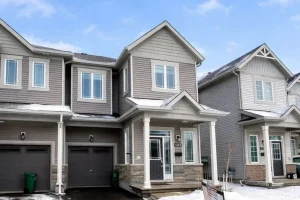 4-bedroom att/row/townhouse for sale in Ottawa — 105 Mesa Drive