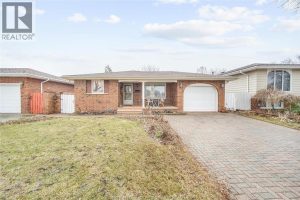 3-bedroom home for sale in Windsor — 10682 Keating Crescent