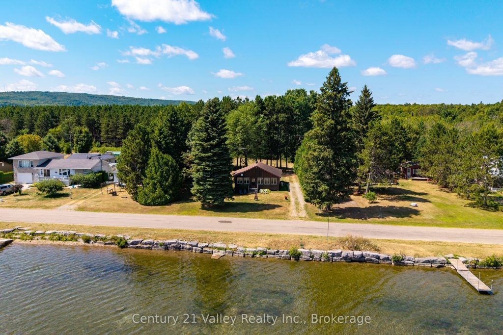 4-bedroom detached home for sale in Bonnechere Valley — 1077 Lake Clear Road (Photo 1)
