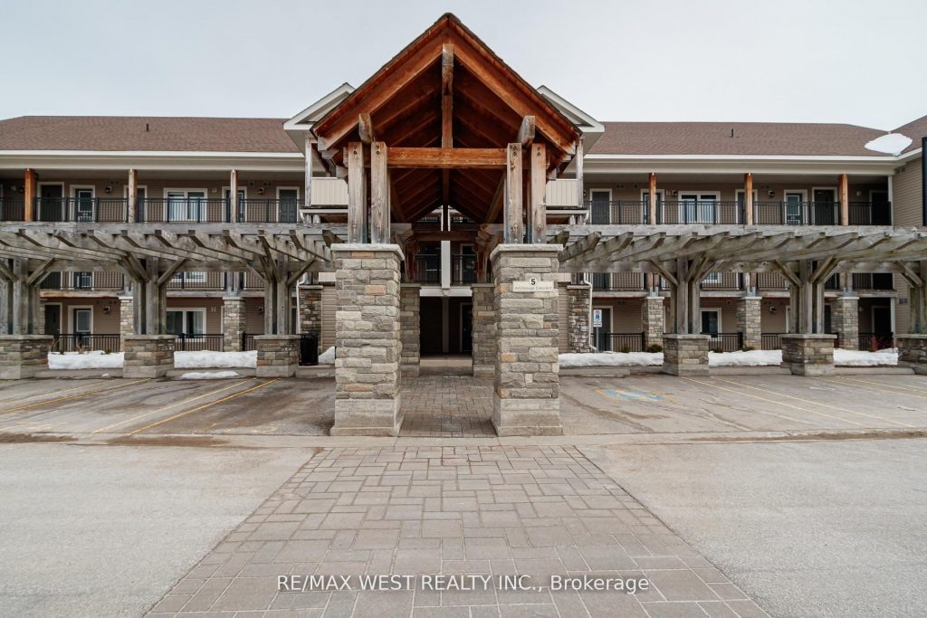 2-bedroom condo apartment for rent in Clearview — 107 - 5 Anchorage Crescent (Photo 1)