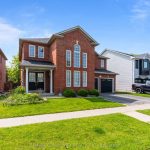 4-bedroom detached home for sale in Durham — 1081 Langford Street (Photo 2)