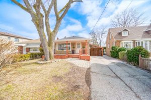 2-bedroom detached home for sale in Toronto — 1083 Pharmacy Avenue