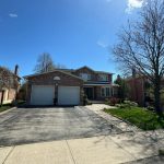 4-bedroom detached home for rent in Oakville — 1095 Linbrook Road (Photo 3)