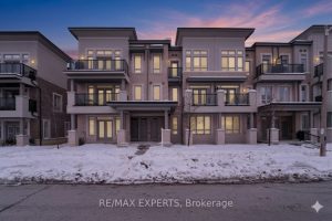 2-bedroom condo townhouse for sale in York — 10 - 105 Kayla Crescent
